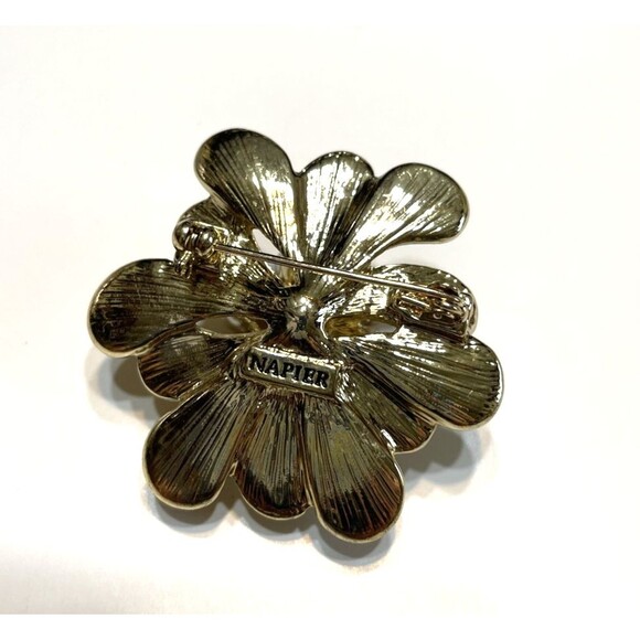 Napier Flower Brooch Faux Pearls Gold Tone - Picture 3 of 6